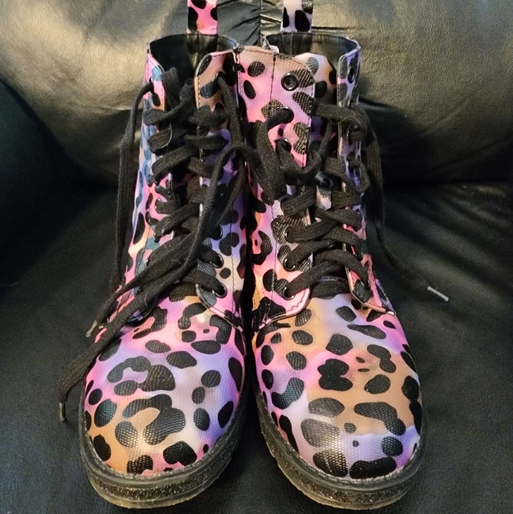 Leopard Print Combat Boots Iridescent Pink Purple Black Lace Up Youth Sz 4